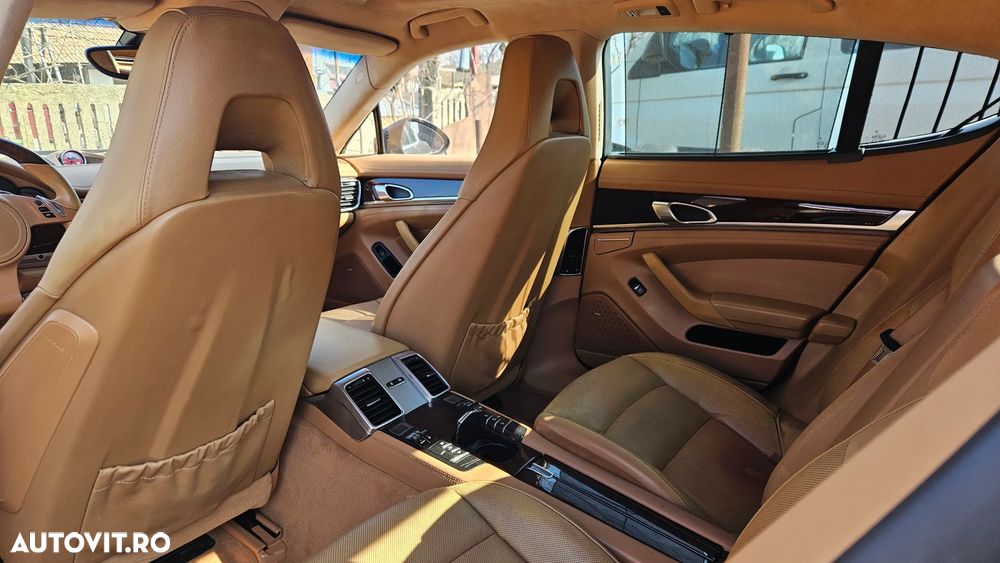 Porsche Panamera - 15