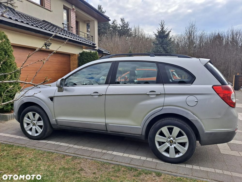 Chevrolet Captiva 2.0 d High - 19