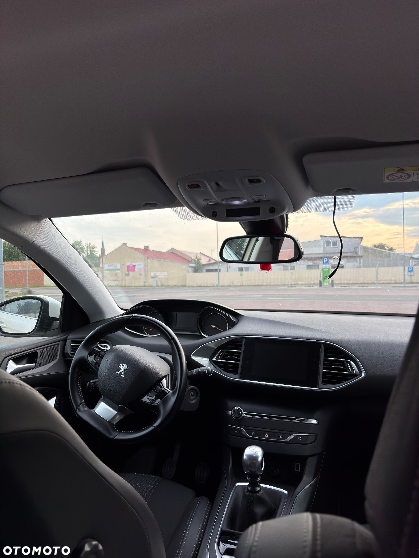 Peugeot 308 1.2 PureTech GPF Allure S&S - 16