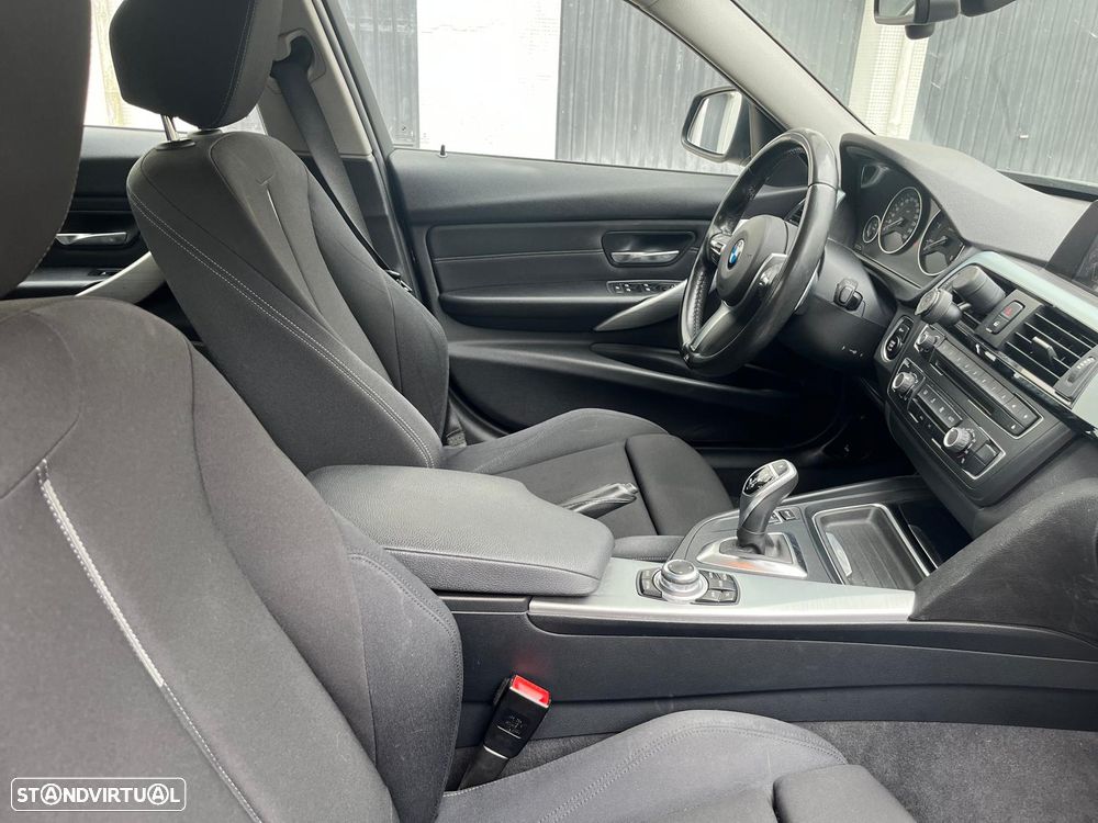 BMW 320 d xDrive Auto Line Sport - 9