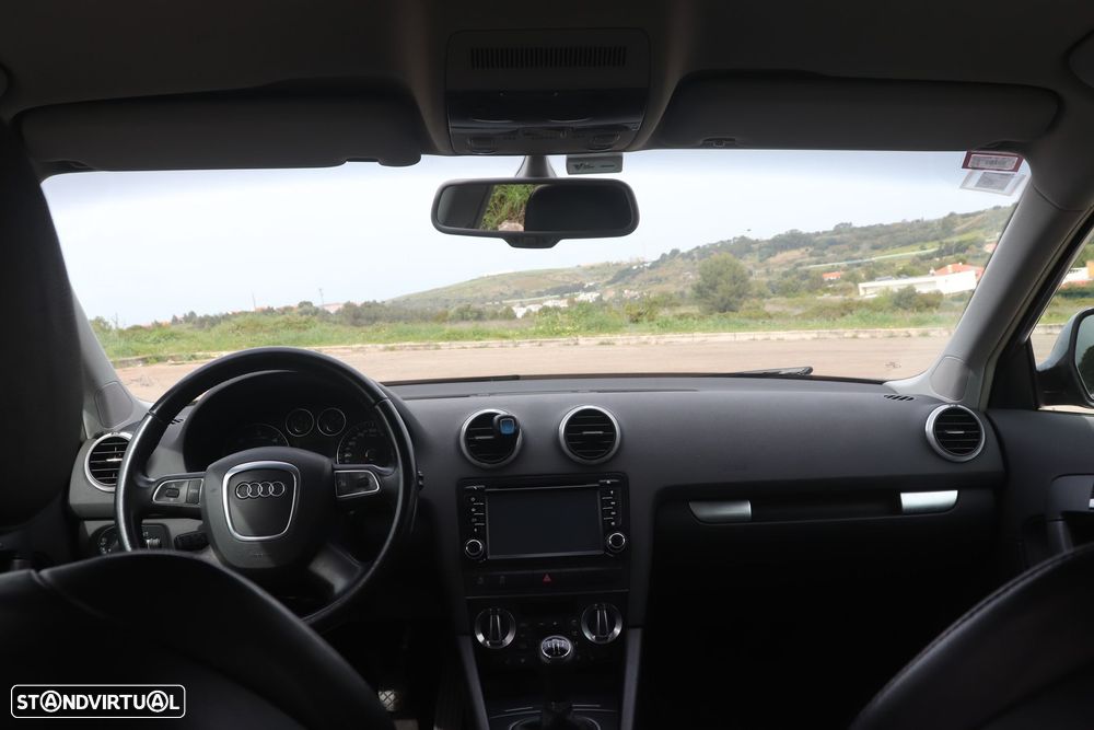 Audi A3 Sportback 1.6 TDI DPF Ambition - 15