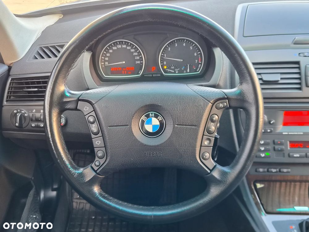 BMW X3 2.5i - 27