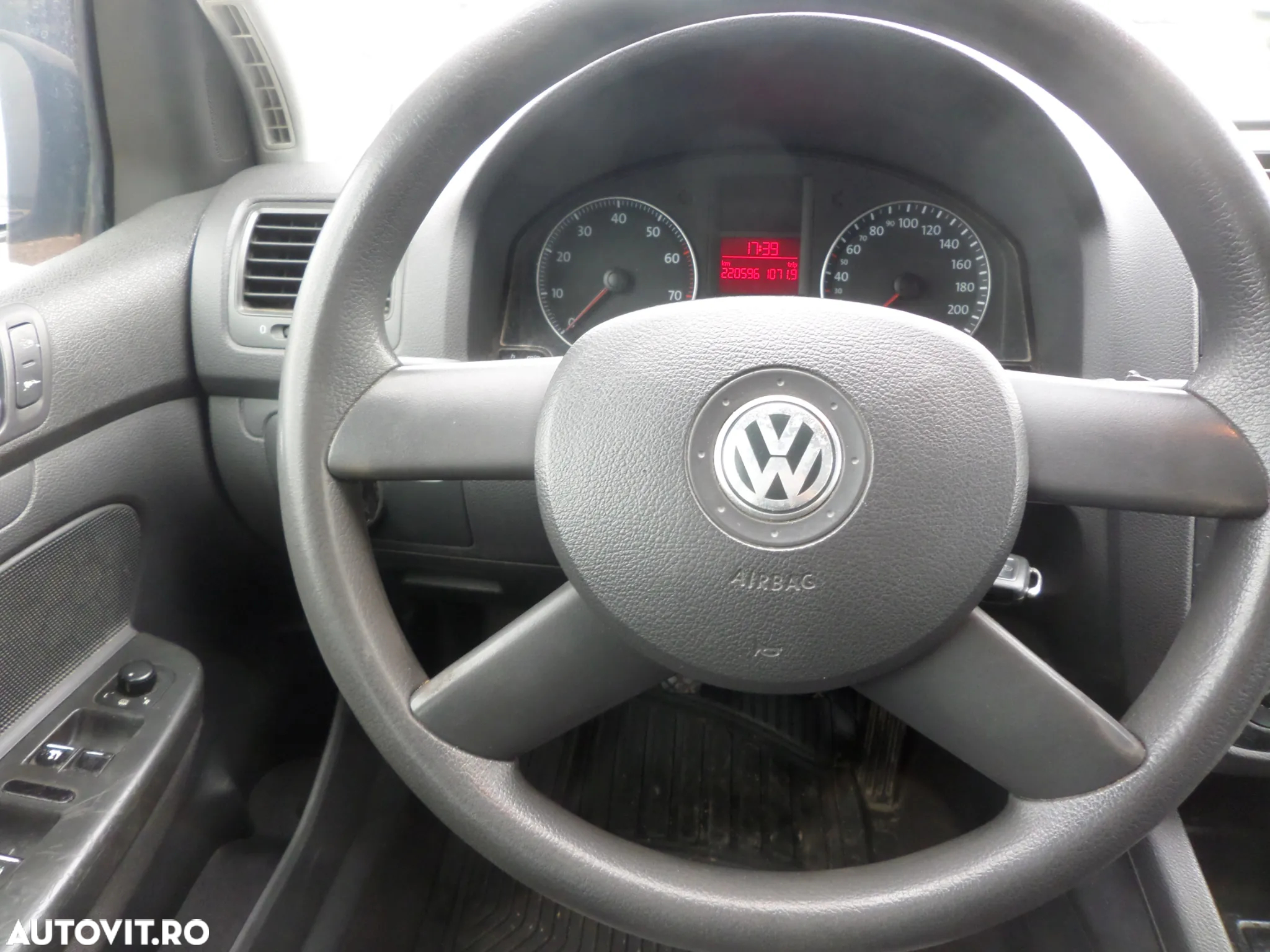 Volkswagen Golf 1.4 Comfortline - 28