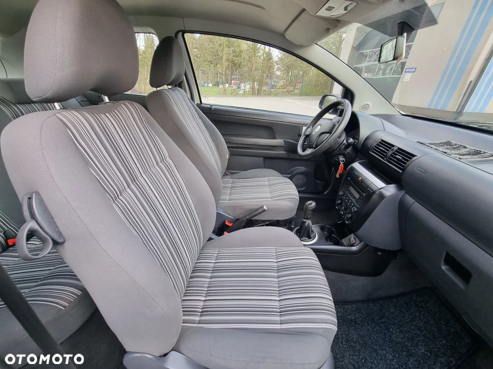 Volkswagen Fox - 19