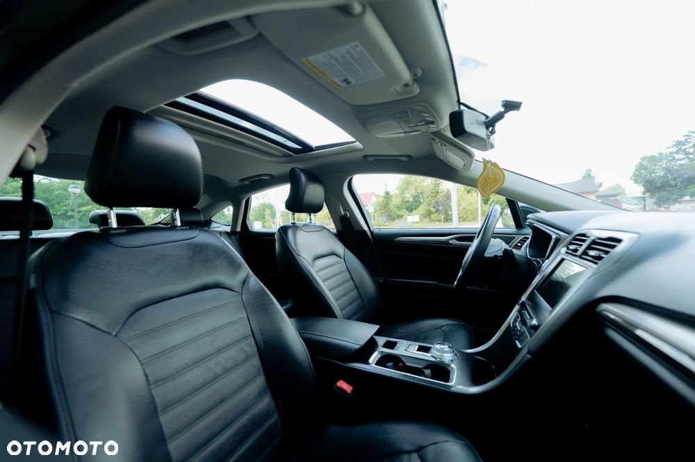 Ford Fusion 2.0 EcoBoost Titanium - 12