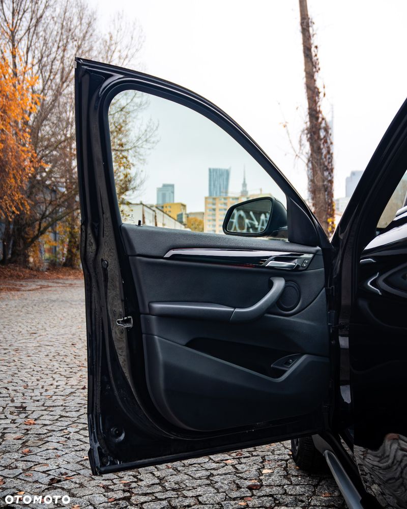 BMW X1 xDrive25i xLine sport - 20