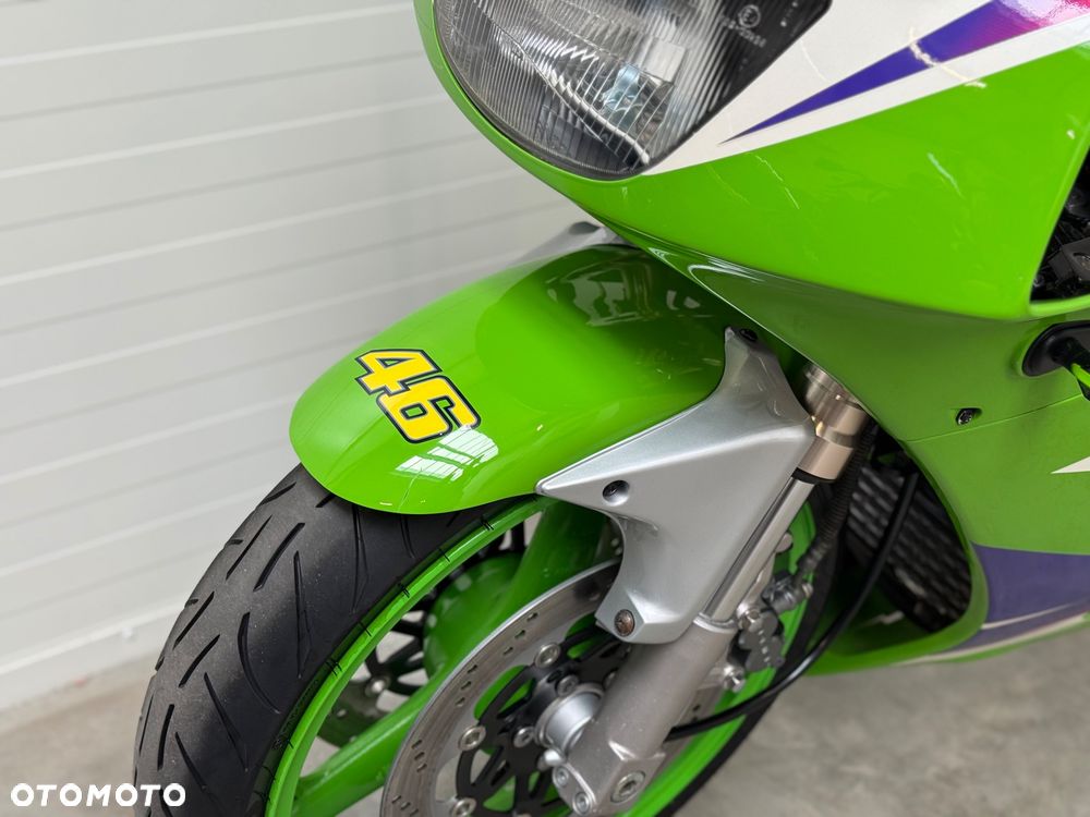 Kawasaki ZXR - 23