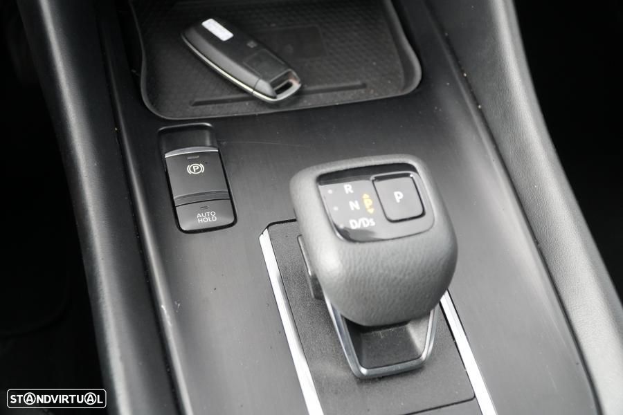 Nissan Qashqai 1.3 DIG-T N-Connecta Xtronic — fotografia 10