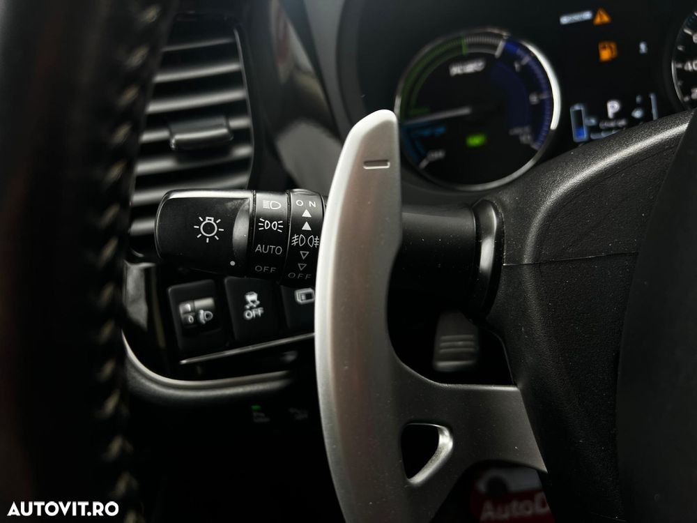 Mitsubishi Outlander - 20