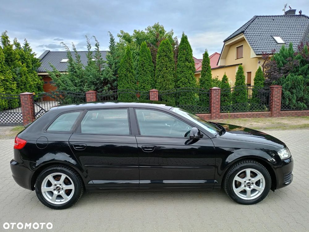 Audi A3 Sportback - 8