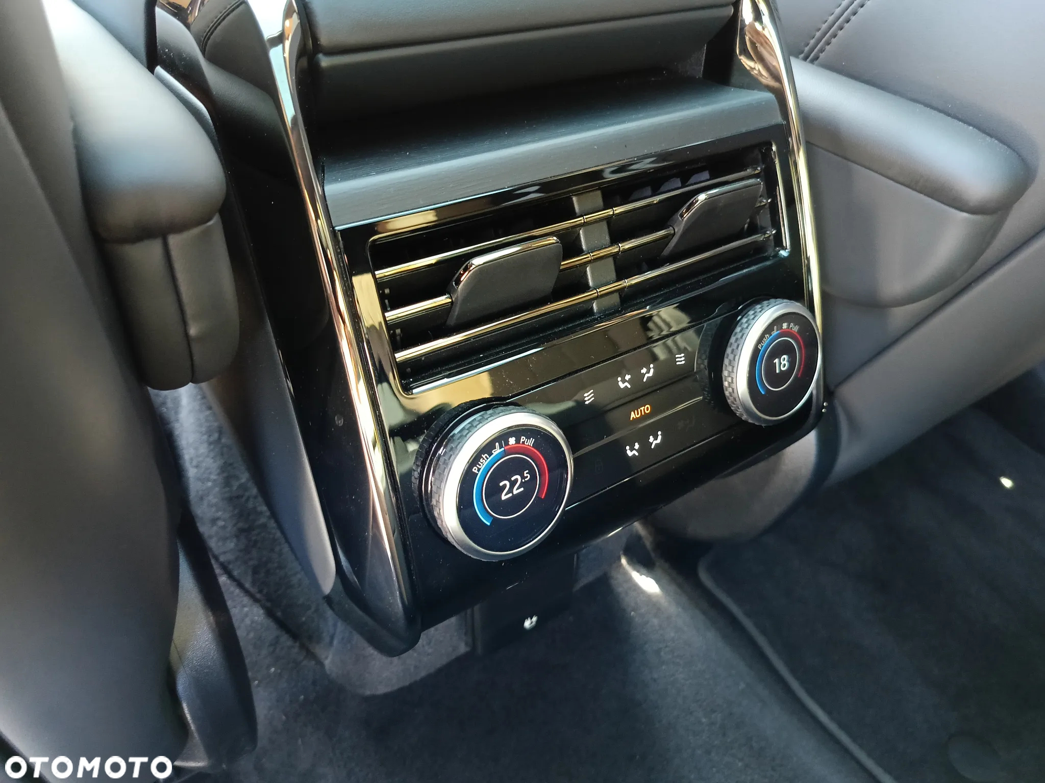 Land Rover Range Rover Sport - 36