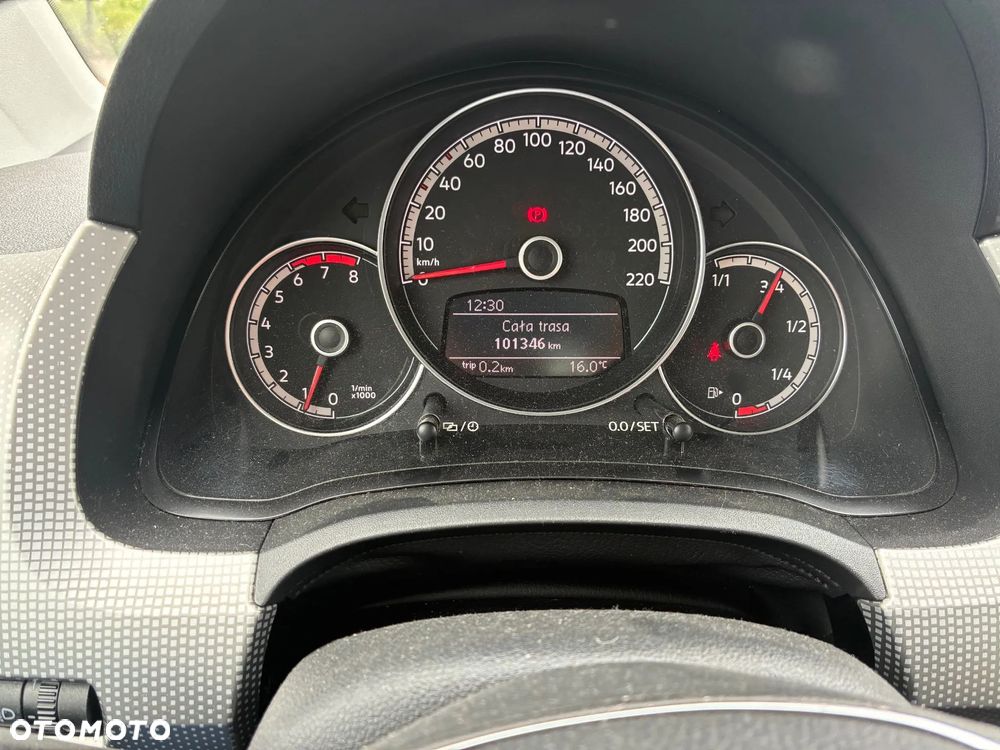 Volkswagen up! 1.0 high EU6 - 10