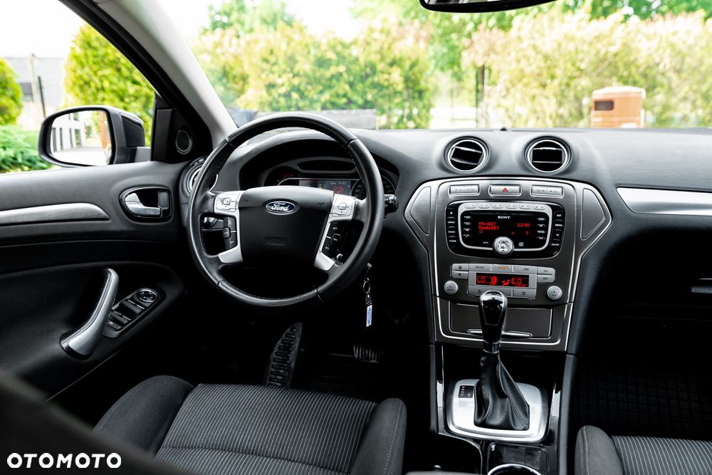 Ford Mondeo 2.3 Trend - 25