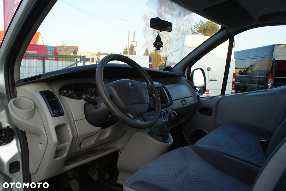 Opel Vivaro - 18