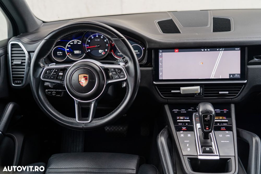 Porsche Cayenne Standard - 12