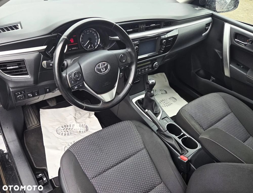 Toyota Corolla 1.6 Prestige EU6 - 18