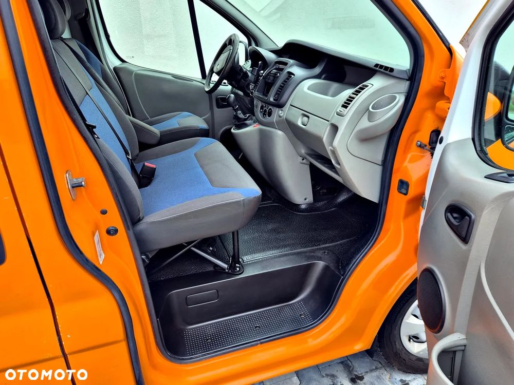 Renault Trafic - 19