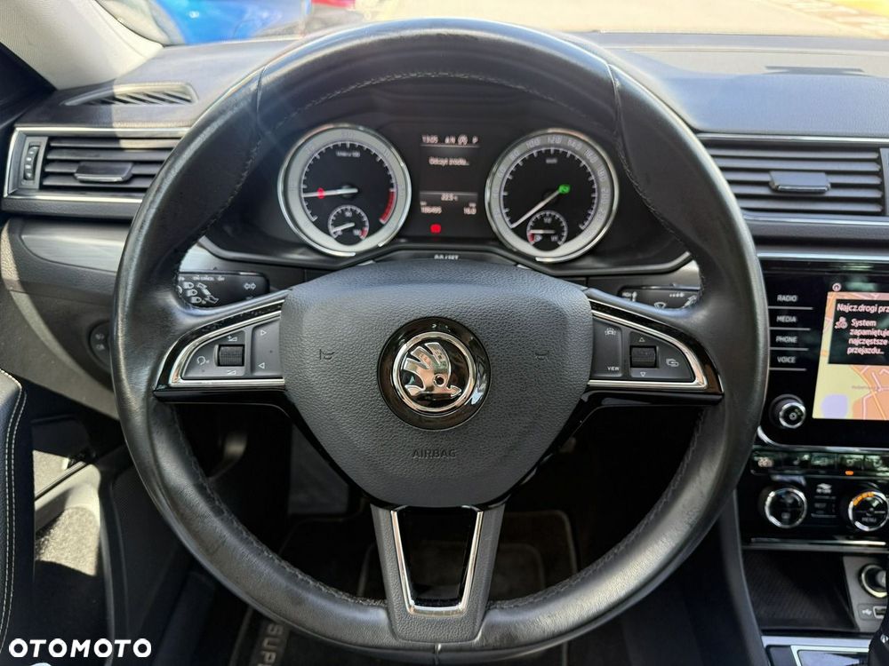 Skoda Superb 2.0 TDI SCR 4x4 Style DSG - 18