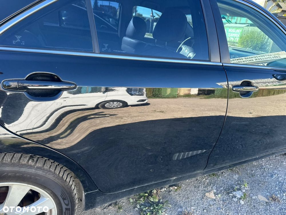 Toyota Camry 2.5 XLE - 26