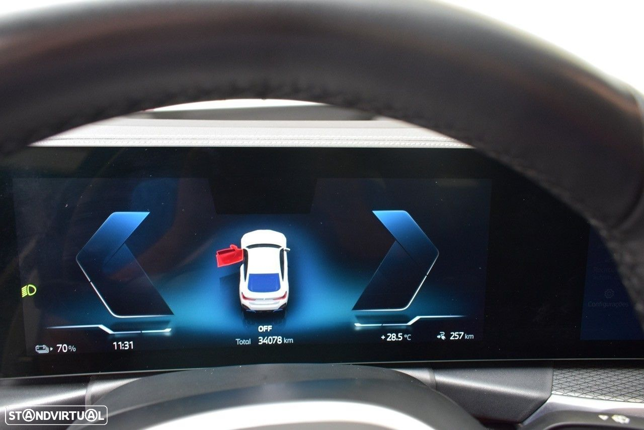 BMW i4 eDrive40 Pack M - 21