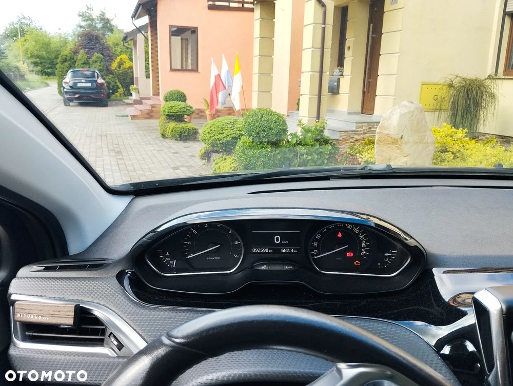 Peugeot 2008 1.2 Pure Tech Active EU6 - 8