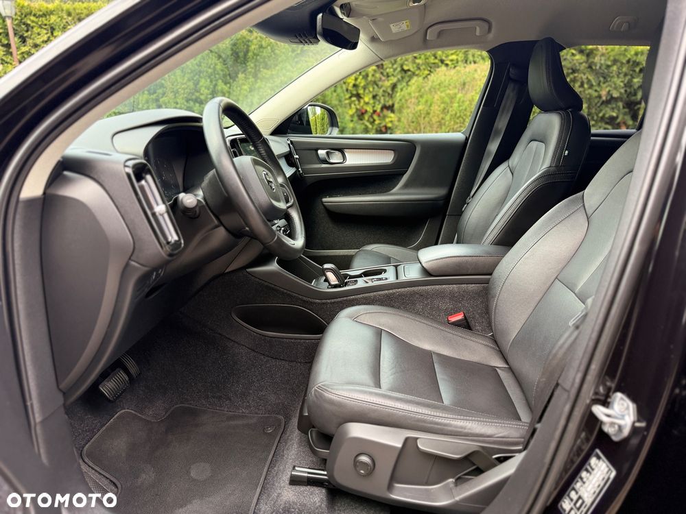 Volvo XC 40 D3 Momentum Pro - 26