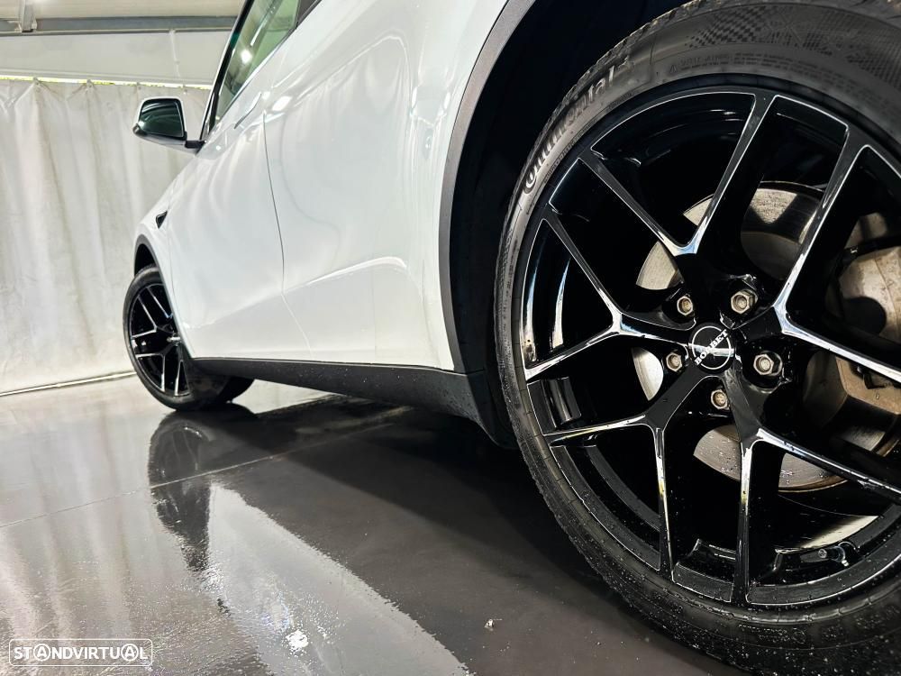 Tesla Model Y Long Range Dual Motor AWD - 8