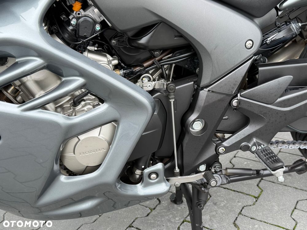 Honda CBF - 35