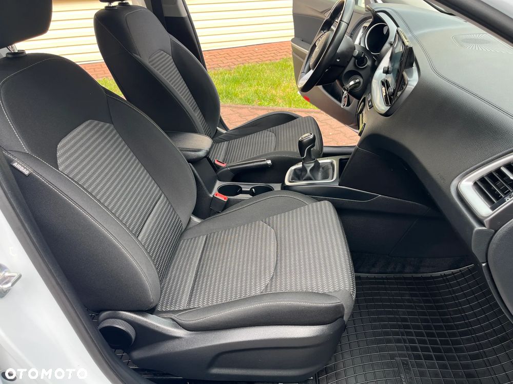 Kia Ceed 1.5 T-GDI M - 24