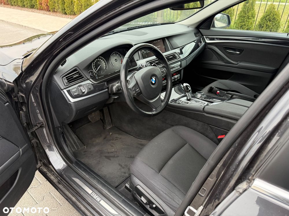 BMW Seria 5 520d Sport-Aut - 9