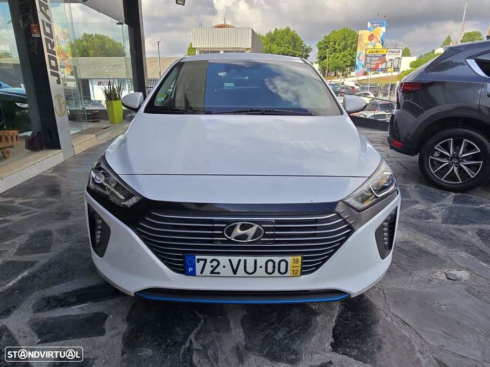 Hyundai Ioniq - 3