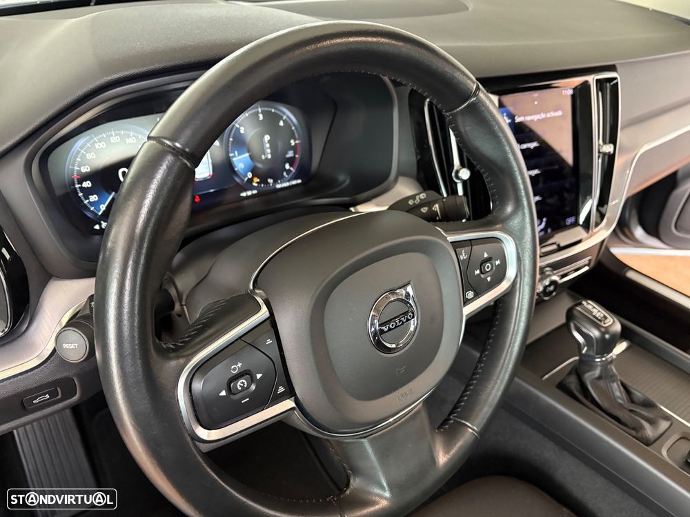Volvo V60 2.0 D3 Momentum Plus Geartronic - 9
