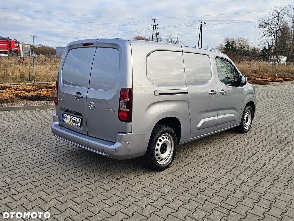 Opel COMBO - 11
