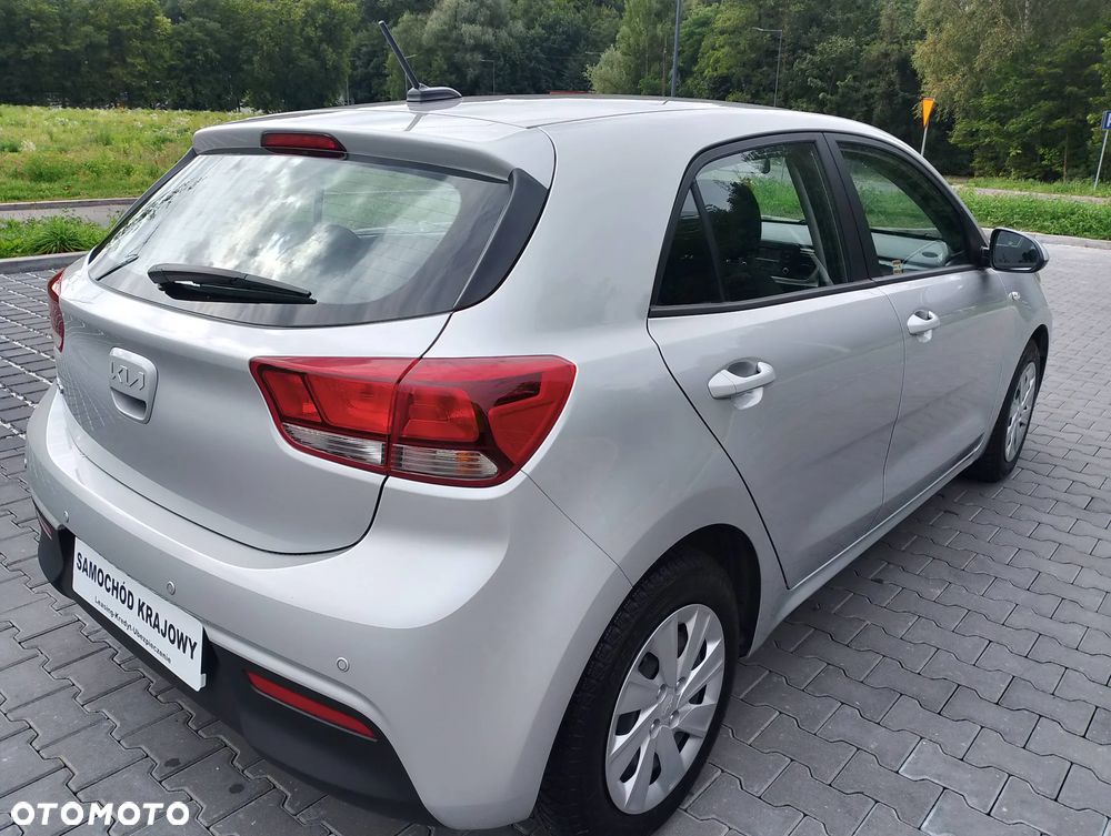 Kia Rio 1.2 M - 10
