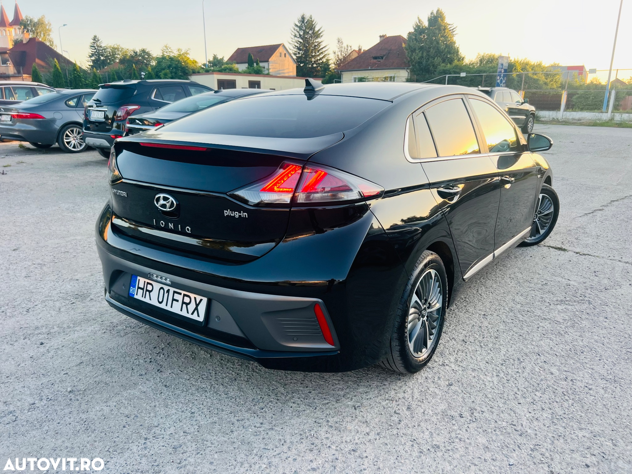 Hyundai IONIQ Plug-In Hybrid 1.6 141CP Exclusive - 3
