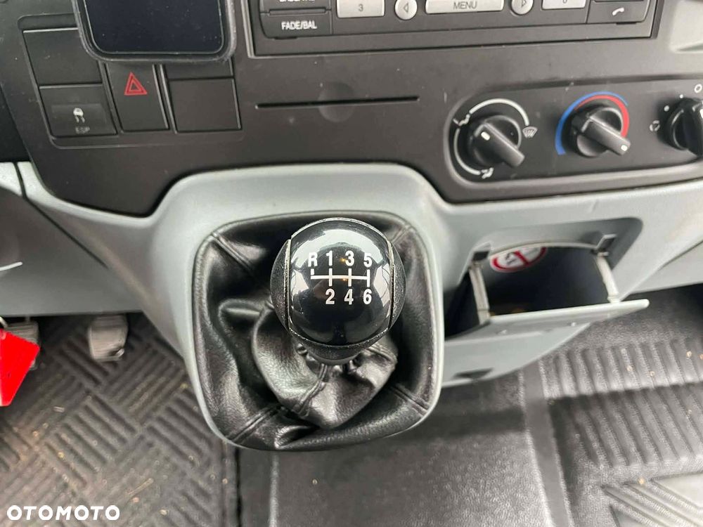 Ford Transit 350L AWD - 12