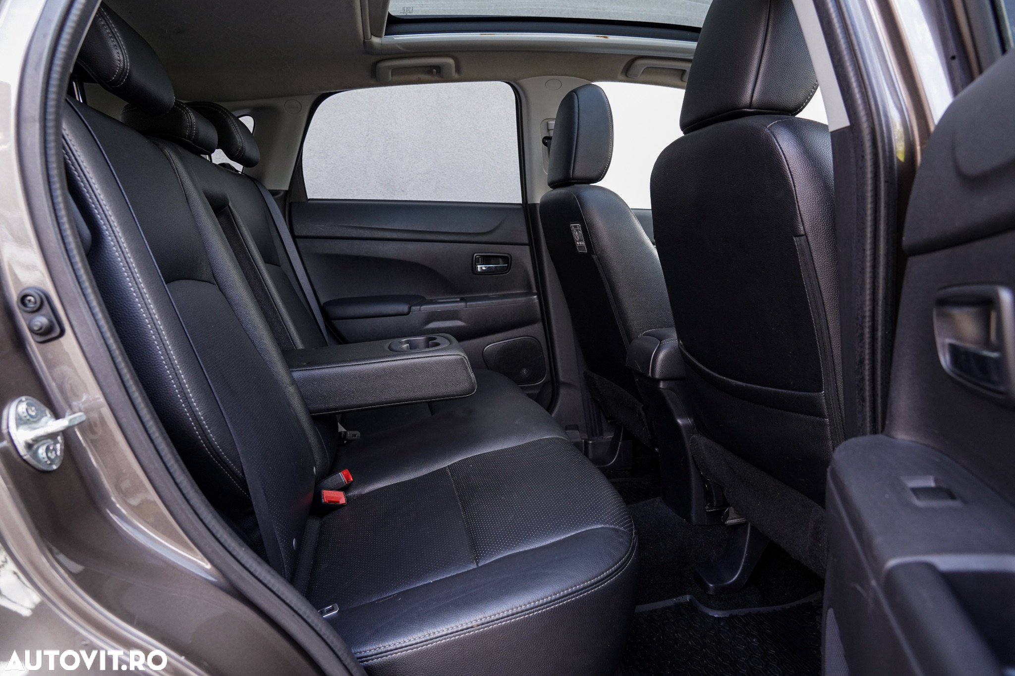 Mitsubishi ASX 1.8 DI-D 4WD Instyle - 22