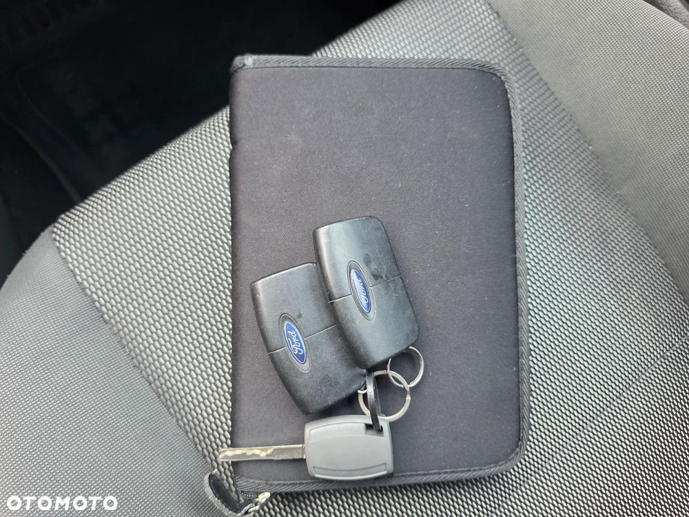 Ford Kuga 2.0 TDCi Trend - 13