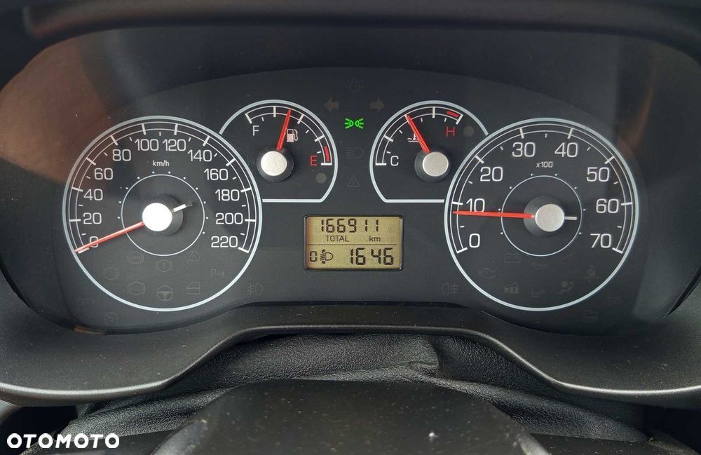 Fiat Grande Punto - 6