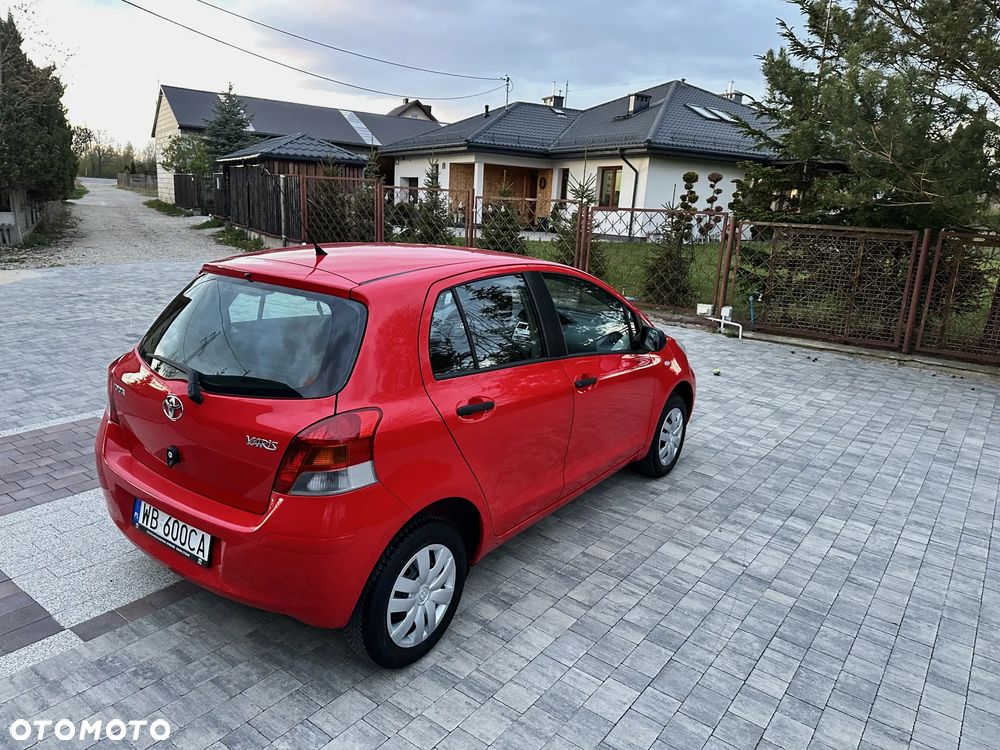 Toyota Yaris 1.0 Terra A/C - 4
