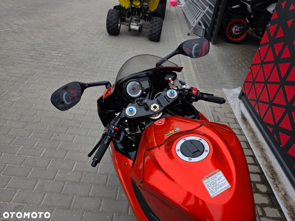 Suzuki GSX-R - 33