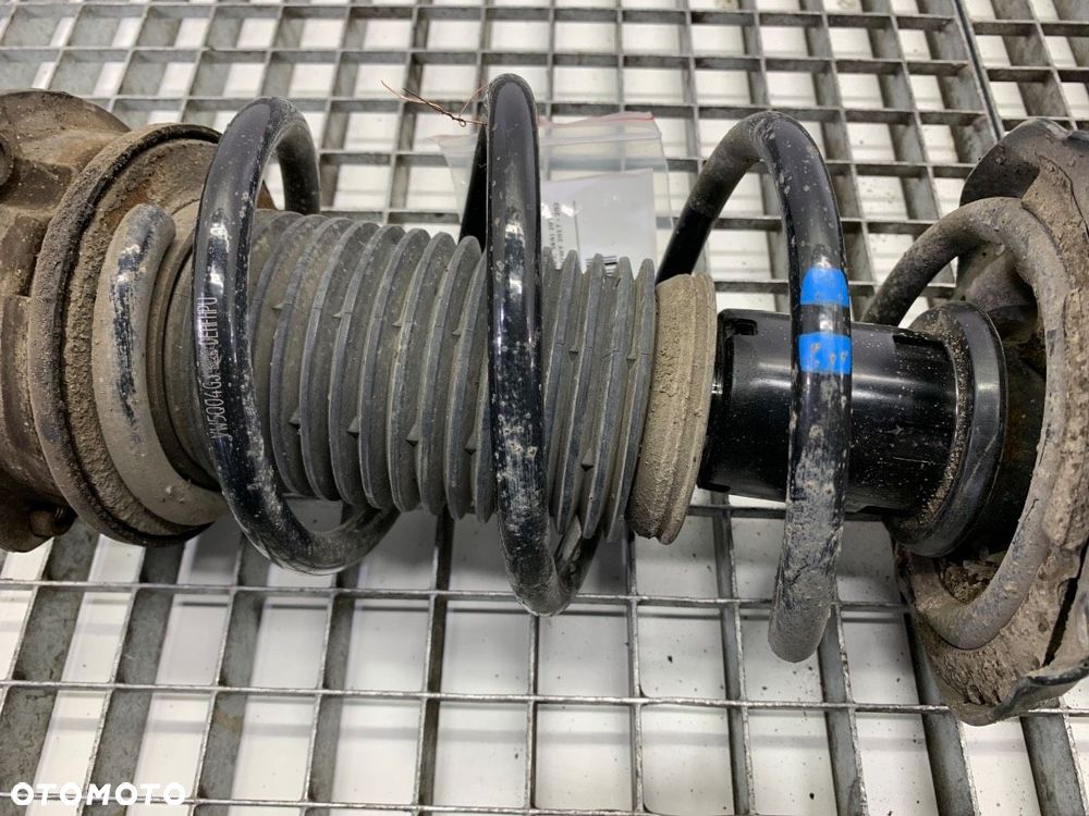 AMORTYZATOR PRAWY PRZÓD ZE SPRĘŻYNĄ  SKODA OCTAVIA III Combi (5E5, 5E6) 2012 - 2022 1.6 TDI 85 - 4