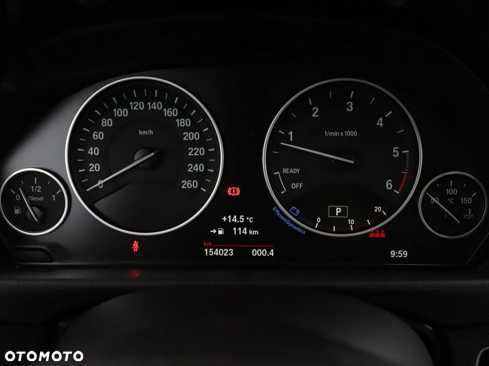 BMW Seria 3 318d Luxury Line - 22