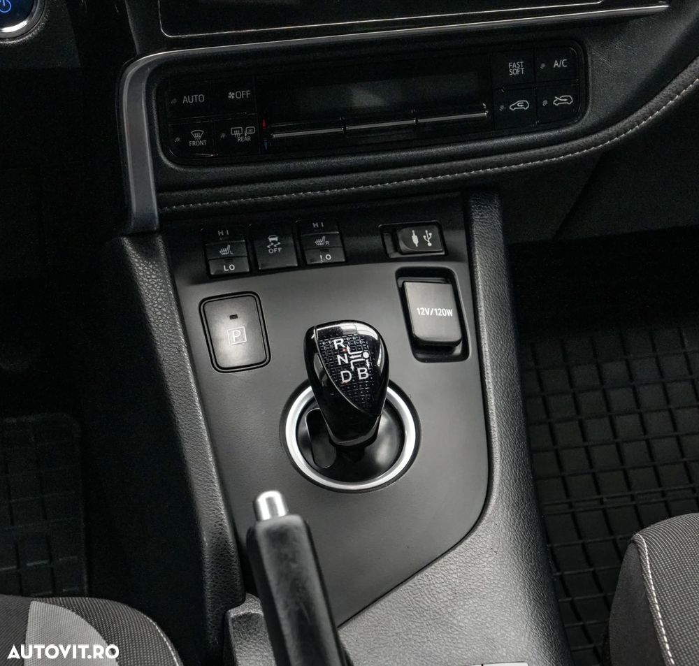 Toyota Auris 1.8 L VVT-i Sol + - 19