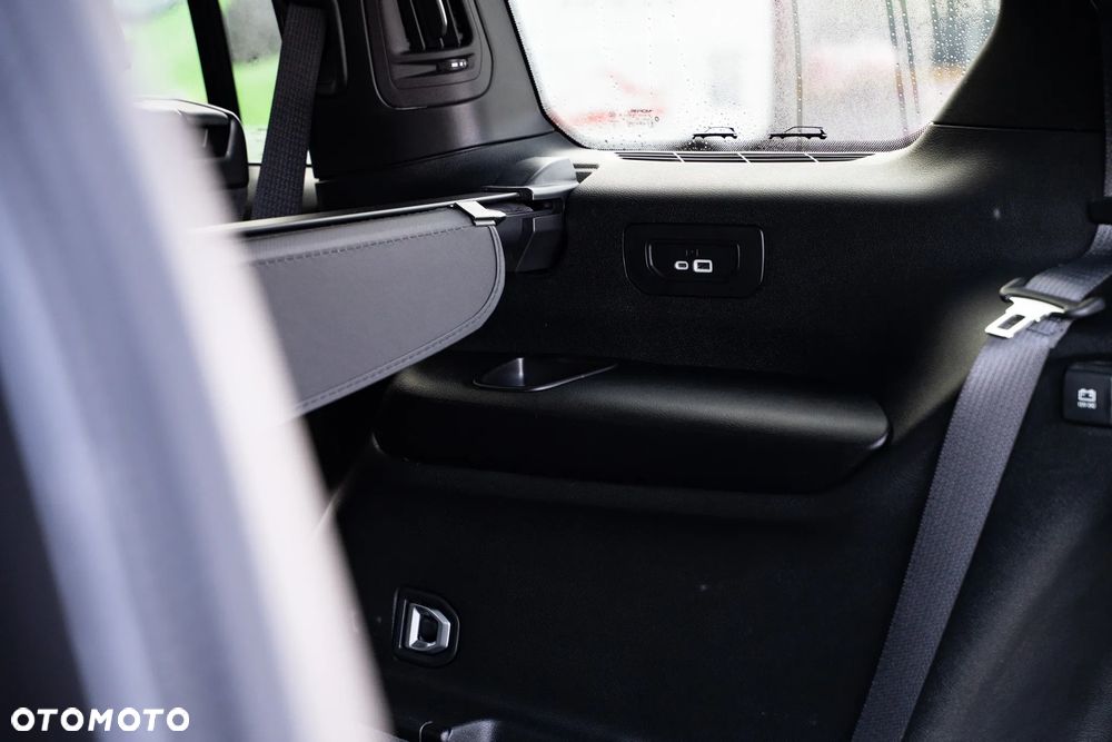 Jeep Grand Cherokee - 30