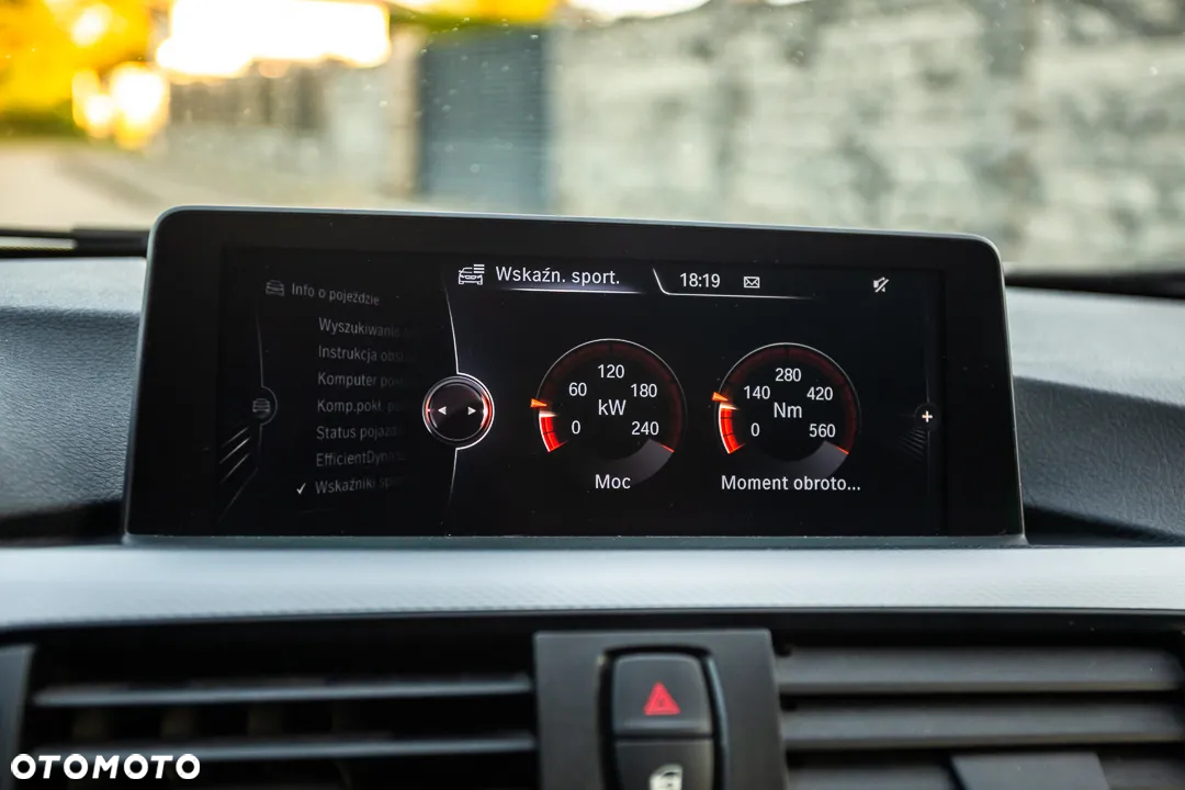 BMW Seria 3 330d xDrive M Sport - 31