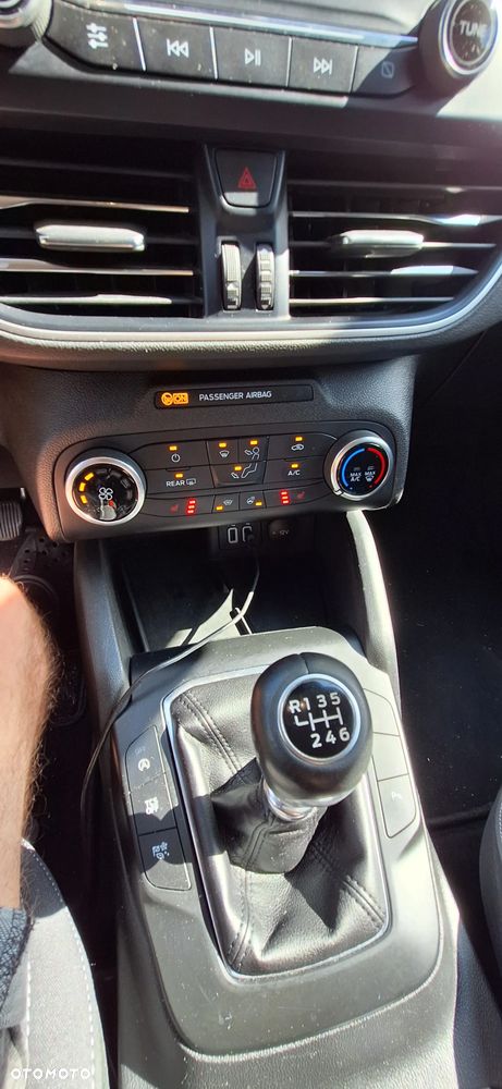 Ford Focus 1.5 EcoBlue SCR Connected - 32