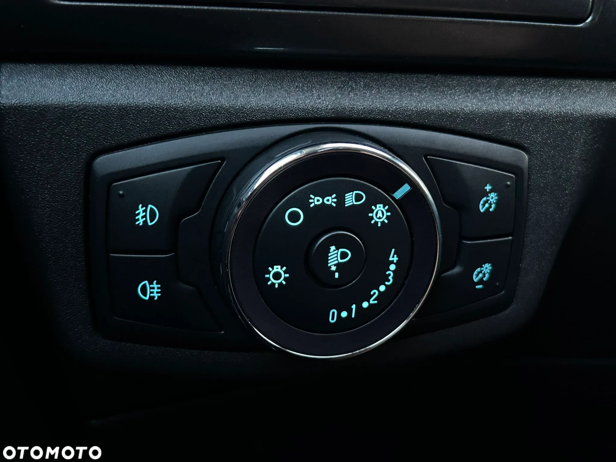 Ford Mondeo Turnier 2.0 Ti-VCT Hybrid Titanium - 38