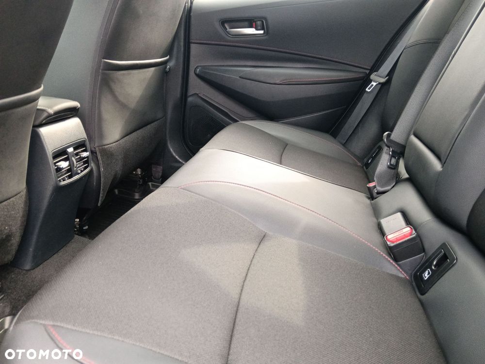 Toyota Corolla 2.0 Hybrid GR Sport Dynamic - 13