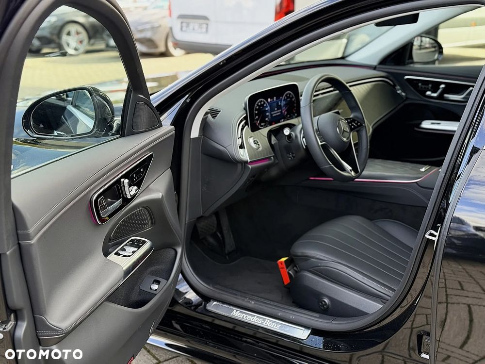Mercedes-Benz Klasa E 200 mHEV 4-Matic Avantgarde 9G-Tronic - 13
